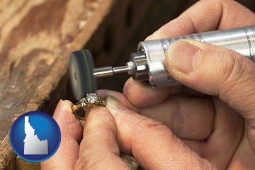 repairing and polishing a ring - with Idaho icon