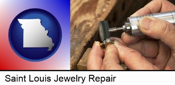 repairing and polishing a ring in Saint Louis, MO